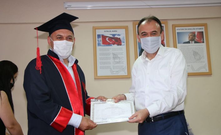 Türkiye’de ilk kez hem lise hem ustalık diploma töreni gerçekleştirildi