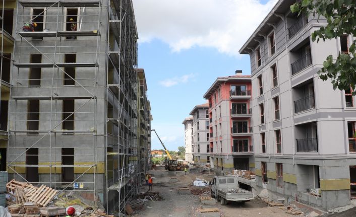 Türkiye’nin Arnavutluk’a söz verdiği 522 deprem konutu zamanında teslim edilecek