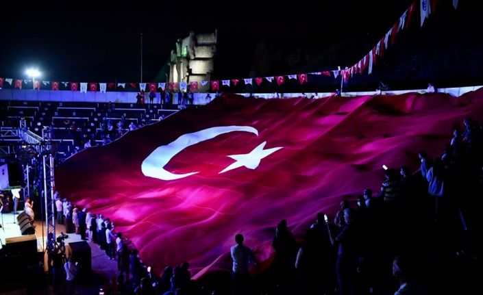 Tuzla Belediye Başkanı Yazıcı: “15 Temmuz’da 251 defa öldük, 2 bin 193 defa yaralandık”