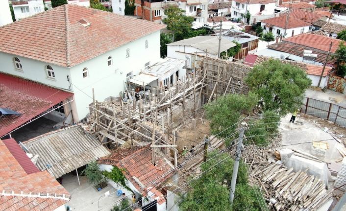 Üçpınar’daki tarihi yapının restorasyonuna başlandı