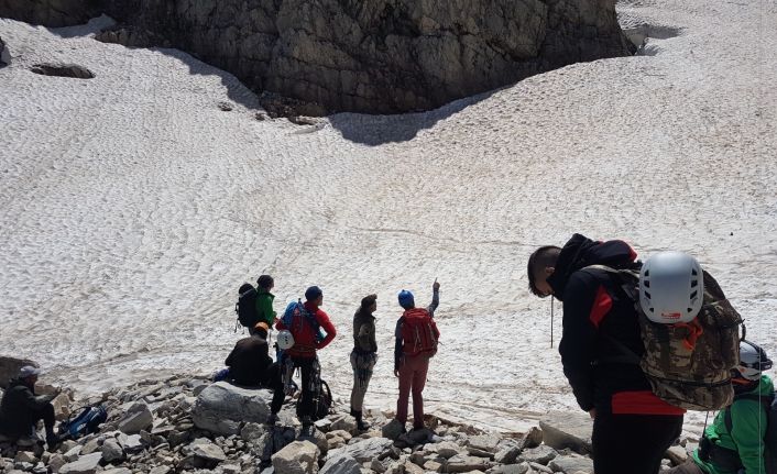 Uludağ’ın zirvesine nefes kesen tırmanış