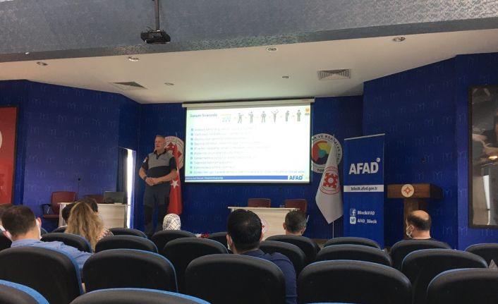 Üniversite personeline Afet Farkındalık Eğitmen Eğitimi verildi