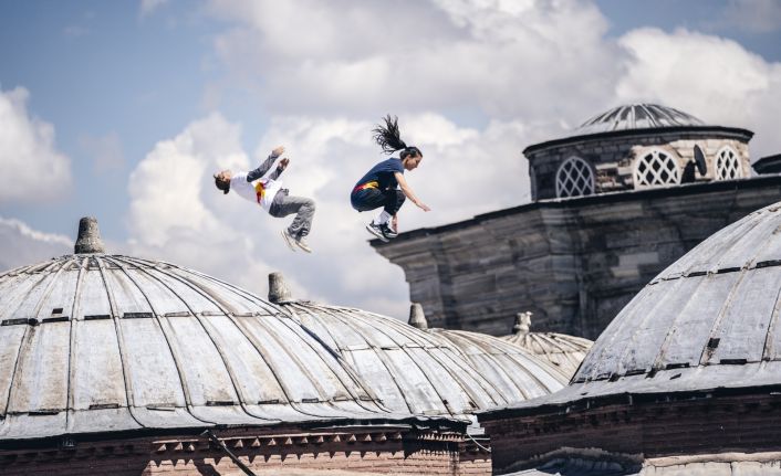 Ünlü sporcular Kapalıçarşı’da şov yaptı