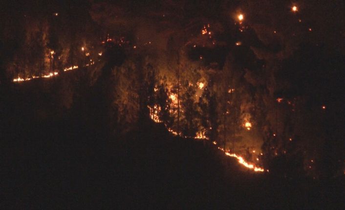 Vali Günaydın: "Yangın kontrol altına alındı, soğutma çalışmaları devam ediyor"