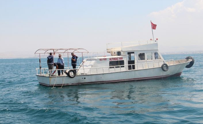 Vanlı balıkçılar “Vira Bismillah” dedi