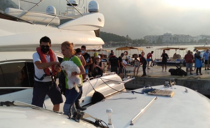 Yangından etkilenen mahallelerde tahliye işlemi sürüyor