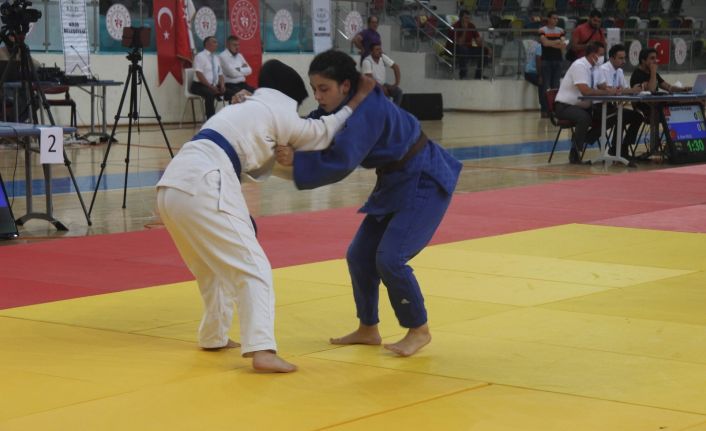 Yıldızlar Judo turnuvası Kilis’te başladı
