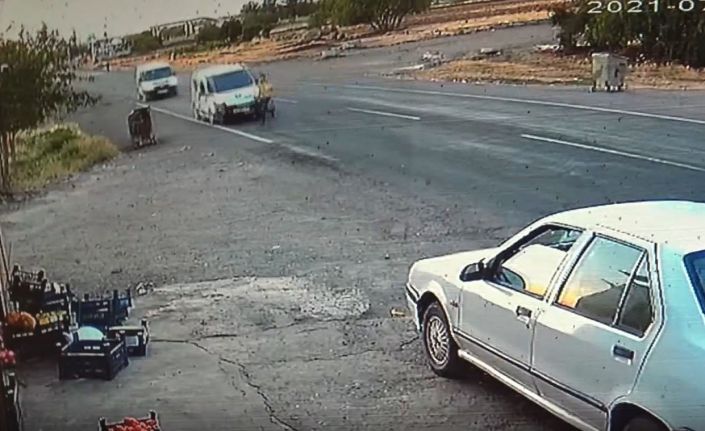 Yola fırlayan çocuk, şoförün dikkati sayesinde ölümden kıl payı kurtuldu