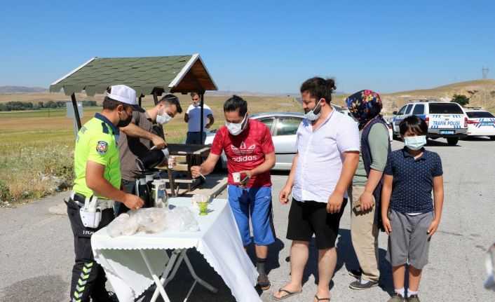 Yozgat’ta trafik ekiplerinden "Yorulunca Mola Verin Hayata Mola Vermeyin" projesi
