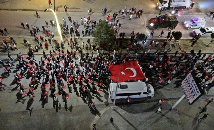 Yüksekova’da binlerce kişi 15 Temmuz Demokrasi ve Milli Birlik Günü yürüyüşüne katıldı