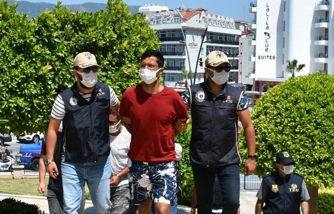 Yurt dışına kaçmak üzereyken yakalanan terör örgütü üyesi tutuklandı