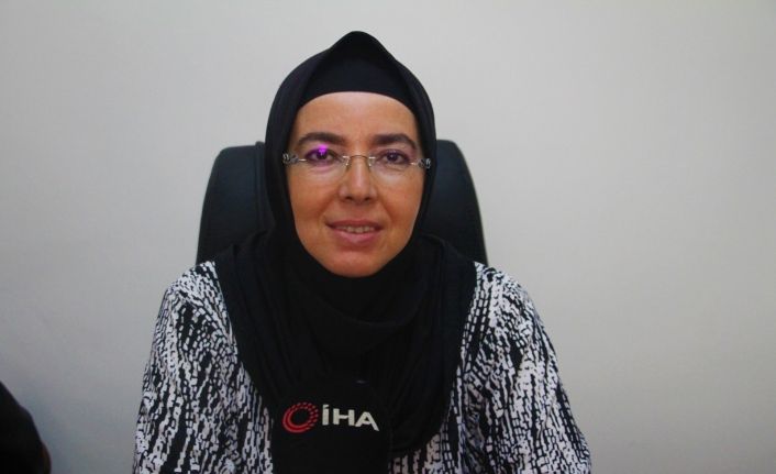 28 Şubat mağduru, Türkiye’nin ilk başörtülü Belediye Başkanı Fethiye Atlı yaşadıklarını anlatırken gözyaşlarına boğuldu