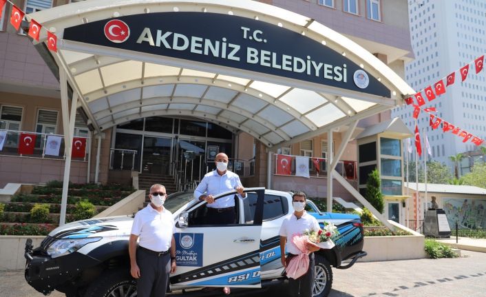 5 bin kilometrelik ralli ile sağlık çalışanlarını anıp, aşıya dikkat çekecekler