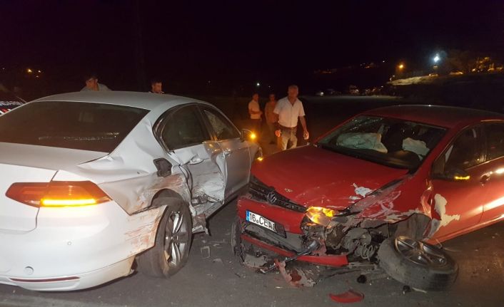 Adıyaman’da iki otomobil çarpıştı: 4 yaralı