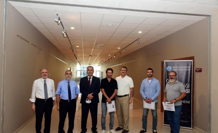 Afyonkarahisar’da “Ödül Heykelciği Tasarım Yarışması”nın ödül töreni ve sergi açılışı yapıldı