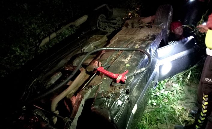 Alkollü olduğu iddia edilen sürücü başka araca çarparak mısır tarlasına uçtu: 1 yaralı