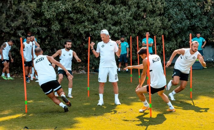 Altay, Fenerbahçe maçı hazırlıklarını sürdürüyor