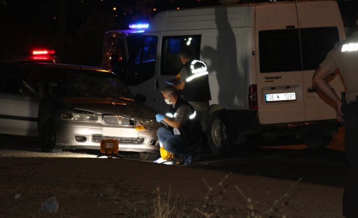 Ankara’da sol şeritte zorla indirilen kadına arkadan gelen başka  araç çarptı: 1 ölü