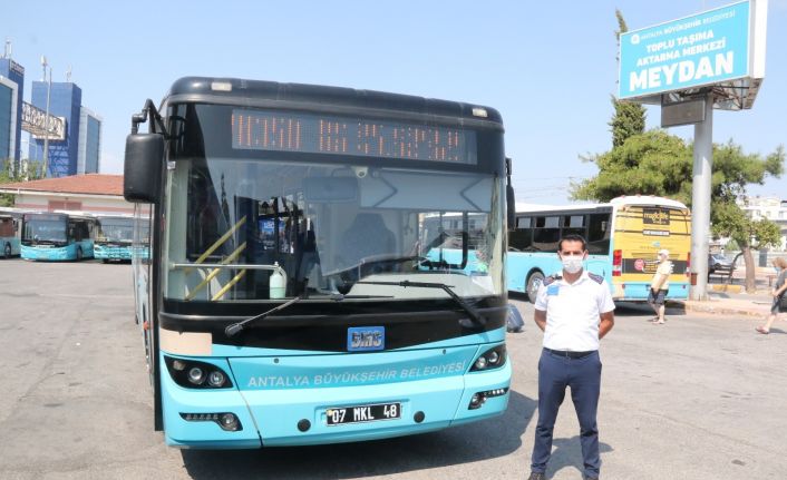 Antalya’da maske takmayan kadının hakaret ve tehditler yağdırdığı otobüs şoförü konuştu