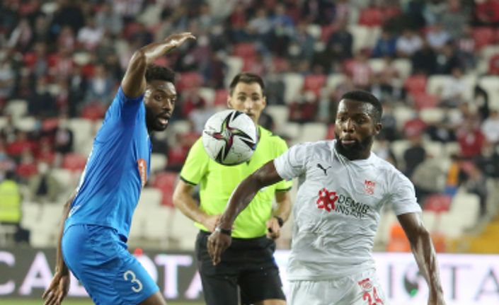 Avrupa Konferans Ligi: Sivasspor: 0 - Dinamo Batumi: 0 (İlk yarı)