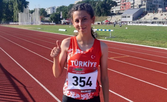 Ay yıldızlı formayla ilk kez koşan milli atlet Balkan üçüncüsü