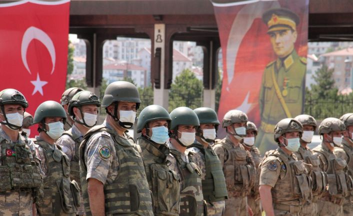 Bakan Akar: “TSK, Afganistan’da üstlendiği görev ve ortaya koyduğu başarısıyla NATO ve uluslararası alanda herkesin sevgi ve övgüsünü kazanmıştır”
