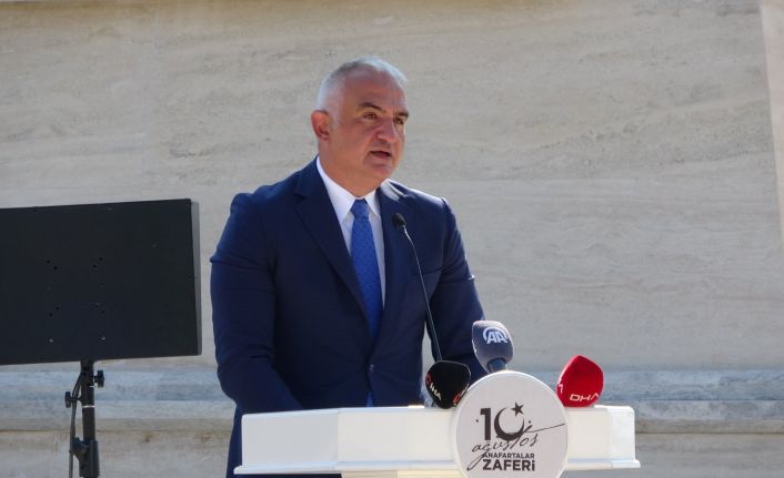 Bakan Ersoy: “Topraklarımıza düşen her ateş devletimizin gücü, milletimizin birlik ve beraberliği karşısında sönecek”