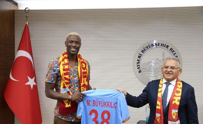 Başkan Büyükkılıç, Kayserispor’un yeni yıldızını ağırladı