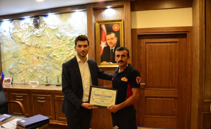Başkan Karagöl Manavgat’taki yangına müdahale için giden ekibe teşekkür belgesi verdi