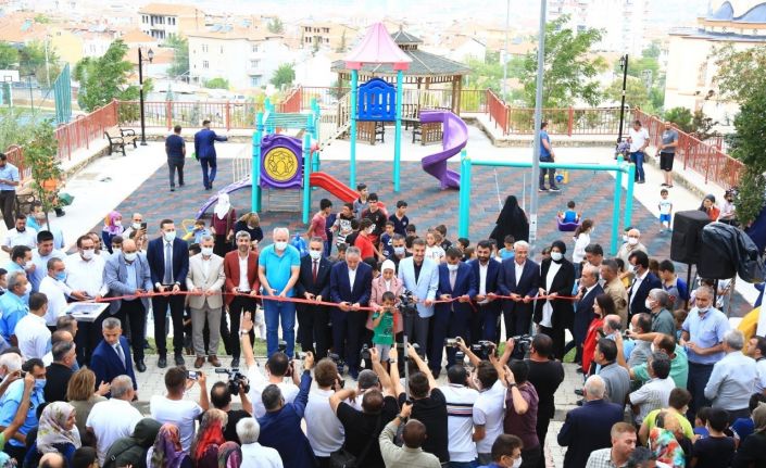 Battalgazi’de revize edilen 32 park hizmete sunuldu