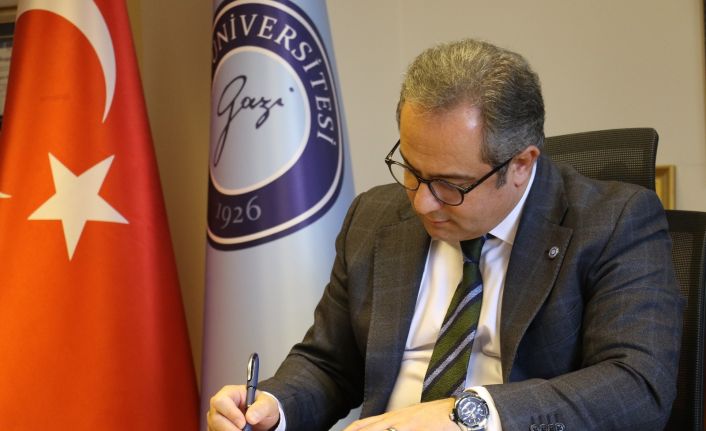 Bilim Kurulu Üyesi İlhan: “İnşallah güz döneminde biz de öğrencilerimize kavuşacağız ve kampüslerimiz yine öğrencilerimizin sesleri ile şenlenecek”
