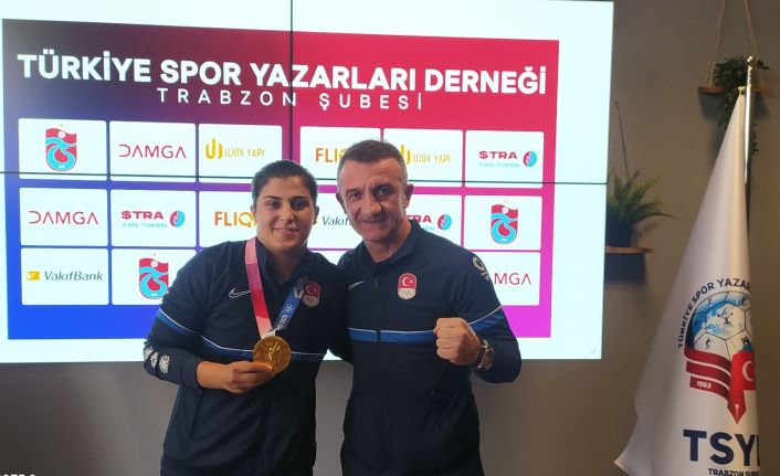 Busenaz Sürmeneli: "Yaşıtlarım eğlenirken, bir hayale 13 senemi verdim ve başardım"