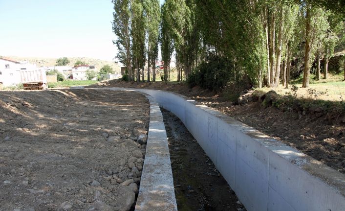 Cebir Mahallesi’nde dere yatağı ıslahı