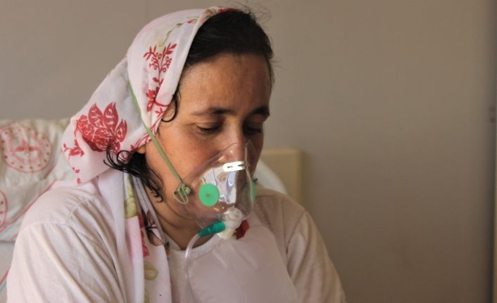 Covid-19 aşısı olmayan aile yoğun bakımda tedavi görüyor