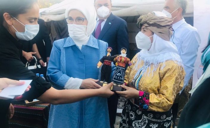 Cumhurbaşkanı Erdoğan ve eşi Emine Erdoğan’a yemeni hediye edildi