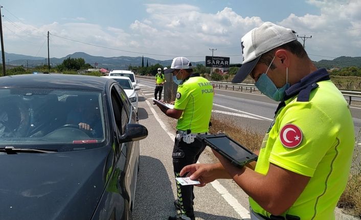 D-650 karayolunda kural ihlali yapan sürücüler drone ile tespit edildi