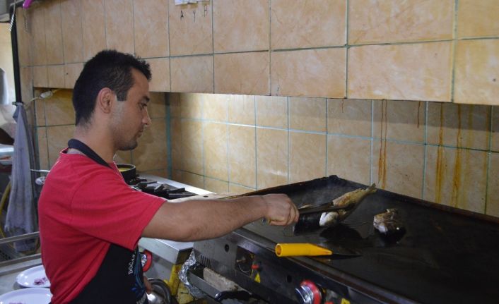 Denizi olmayan kentte balık restoranları büyük ilgi görüyor