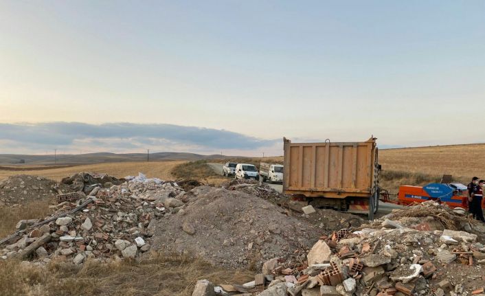 Dere yatağına moloz döken vatandaşa 13 bin lira ceza