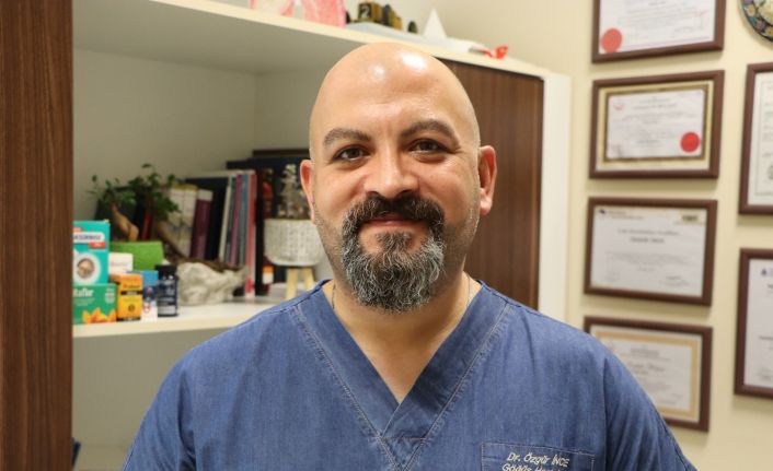 Doktor 4. doz aşıyı oldu, 12 yaşındaki oğlunu da aşıladı