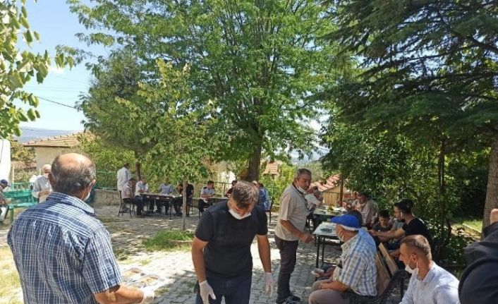 Emet Doğanlar köyünde aşure etkinliği