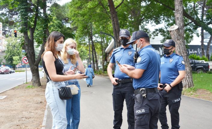 Emniyetin aşı ve HES kodu duyarlılığına vatandaştan destek: "Aşı zararlı olsaydı devlet büyüklerimiz yaptırmazdı"