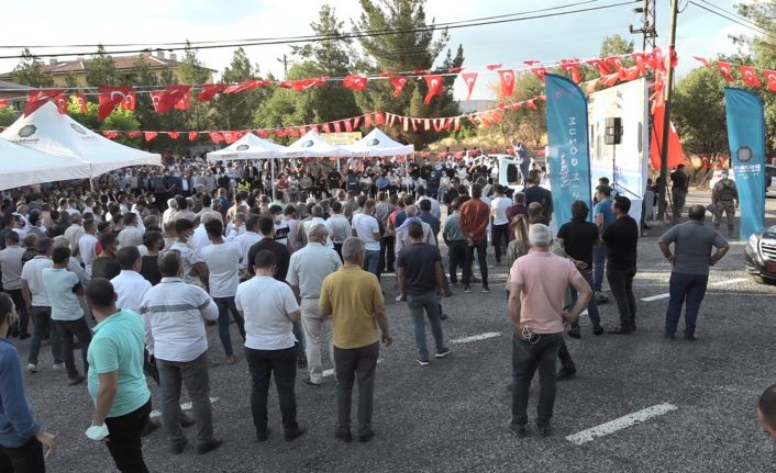 Ergani’yi kırsal mahallere bağlayan 84 kilometrelik grup köy yolu açılışı yapıldı