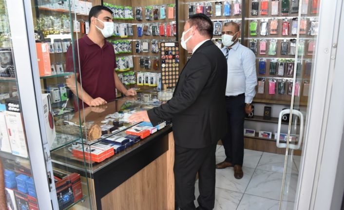 Esnafın taleplerini dinledi, vatandaşla dertleşti