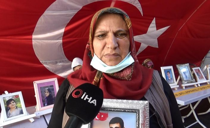 Evlat hasreti çeken anne Demir: “Orada kardeş kardeşi öldürüyorlar”