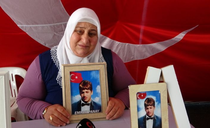 Evlat nöbetindeki anneden yürek yakan çağrı: “Oğlum geri dön, kaç gel”