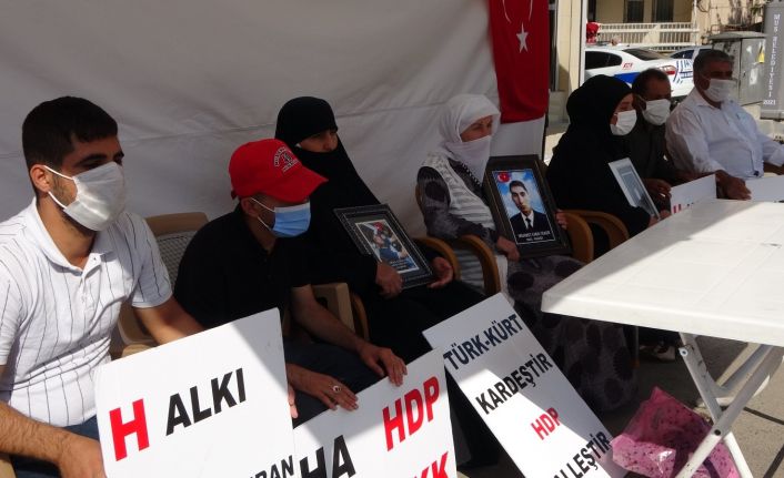 Evlat nöbetindeki anneler: “PKK hem ormanlarımızı hem de yüreğimizi yaktı”