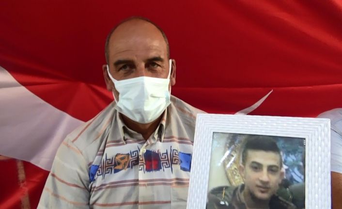 Evlat nöbetindeki babadan oğluna çağrı: “Öleceksen gel kendi evinde ve vatanında öl”