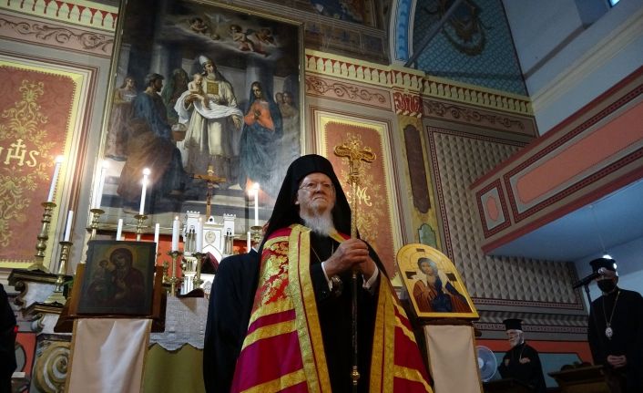 Fener Rum Patriği Bartholomeos Santa Maria İtalyan Katolik Kilisesi’nde akşam duasına katıldı