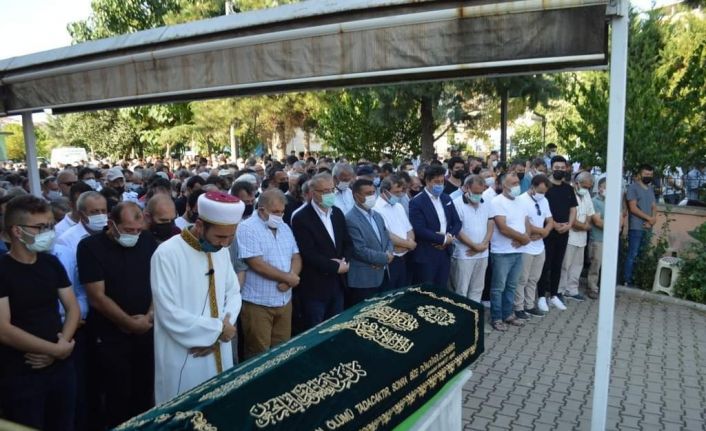 Genç yaşta hayatını kaybeden Yenişehir Belediye meclis üyesi son yolculuğuna uğurlandı
