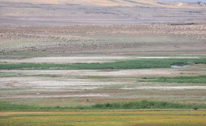 Hacıhıdır Barajı’nda su seviyesi son 32 yılın en düşük seviyesinde
